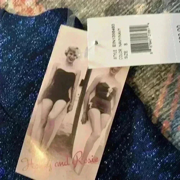 Honey and Rosie gorgeous dress - Picture 5 of 6